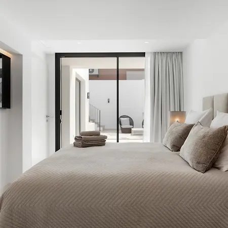 Villa 20600 - Luxurious Beachside Near *