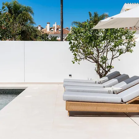 20600 - Luxurious Beachside Near Marbella