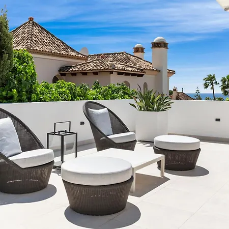 20600 - Luxurious Beachside Near Villa *