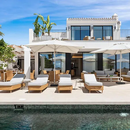 Villa 20600 - Luxurious Beachside Near *
